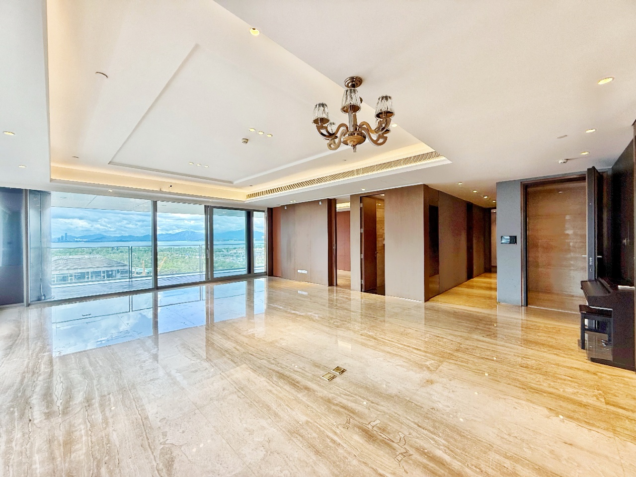 深圳湾1号 313平！